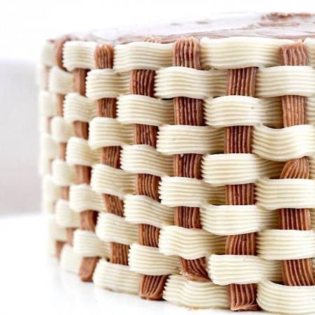 Кондитерская насадка 98 Tulip™ лента с зубчиками ракушка (Shell Basketweave) малая, прорезь 10 мм Кондитерская насадка 98 Tulip™ лента с зубчиками ракушка (Shell Basketweave) малая, прорезь 10 мм